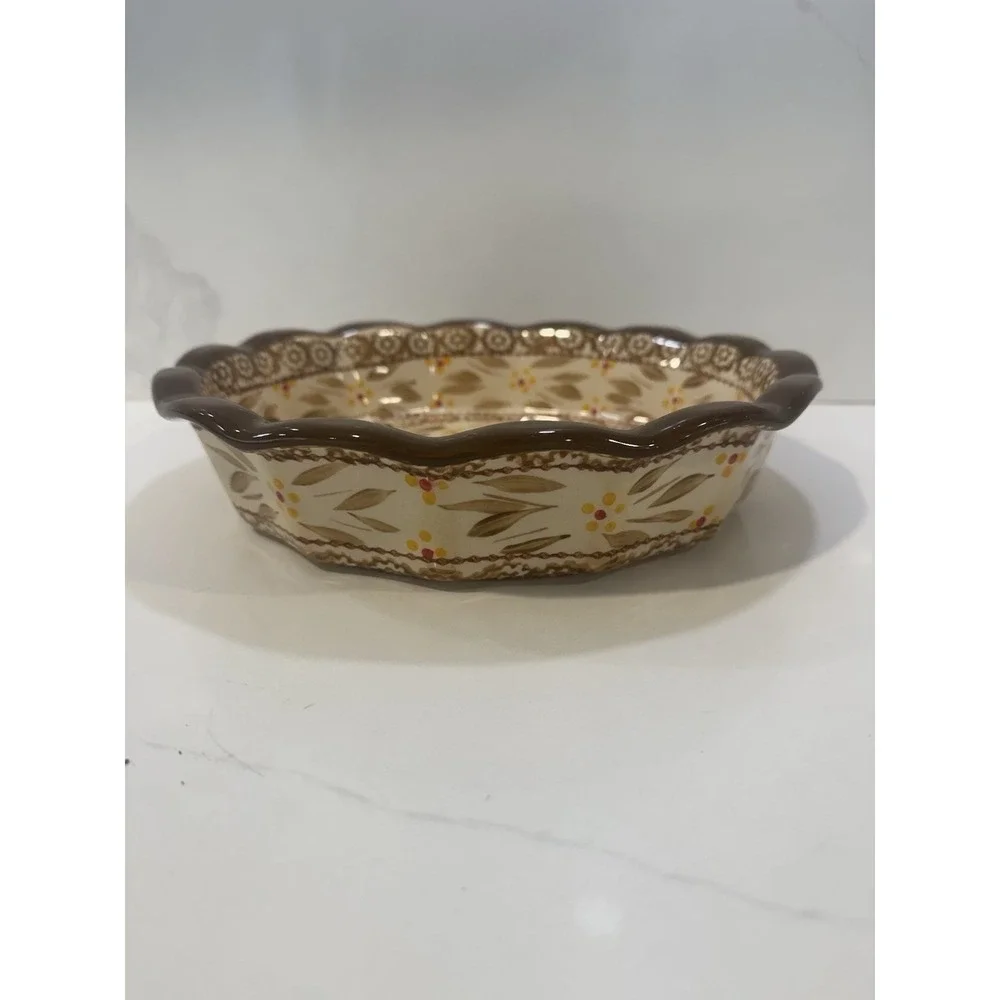 Temptations Old World Pie Plate Deep Dish With Lid Brown 9